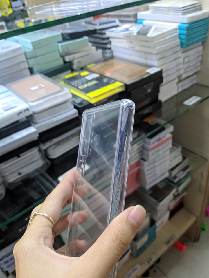 Ốp Lưng Samsung Galaxy Note 20 Chống Sốc Trong Suốt Hiệu Likgus thiết kế hoàn toàn trong suốt, kết hợp chất liêu PC mặt lưng và TPU ôm sát xung quanh viền máy chất liệu PC trong suốt ở mặt lưng tạo sự cứng cáp